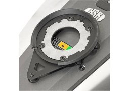 GIVI BF 24 objímka pro úchyt tankruksaku TANKLOCK na víčko nádrže Yamaha XSR 700 (16-)