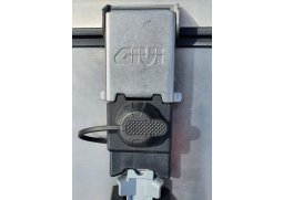 GIVI Z8032R krycí víčko zámku proti nečistotám pro kufr OBKN42/58, plastové